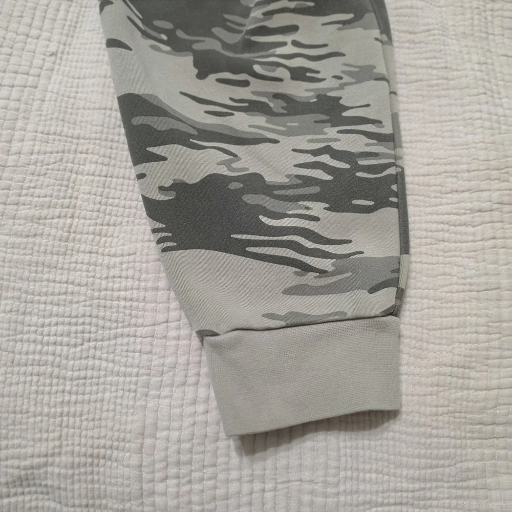 Nike‎ Mens Tech Fleece Joggers Large Printed Camouflage Style Iconic
